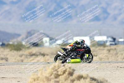 media/Dec-07-2025-CVMA (Sun) [[3e7d2de5dc]]/Race 10-Formula 40 Open/